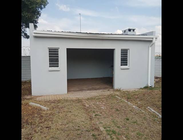 3 BEDROOM HOUSE FOR SALE IN FREEWAY PARK